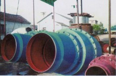 平衡式伸缩补偿器